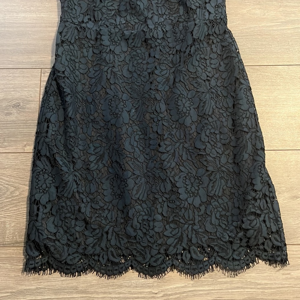 Banana Republic Lace Dress - Picture 4 of 6